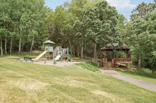 2008 White Pine Road, Hudson, WI 54016