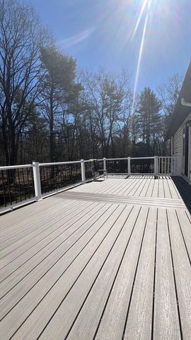 5 Flintlocke Rd, Franklin, MA 02038