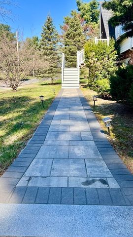 5 Flintlocke Rd, Franklin, MA 02038