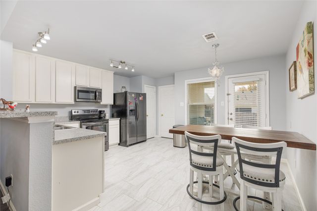 8818 Stewart Street, Cross Roads, TX 76227