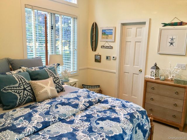 42 Towd Point Road, Southampton, NY 11968