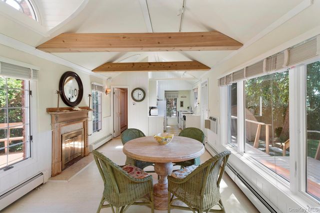 42 Towd Point Road, Southampton, NY 11968