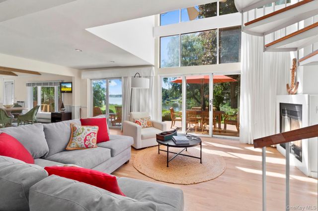 42 Towd Point Road, Southampton, NY 11968