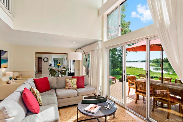 42 Towd Point Road, Southampton, NY 11968