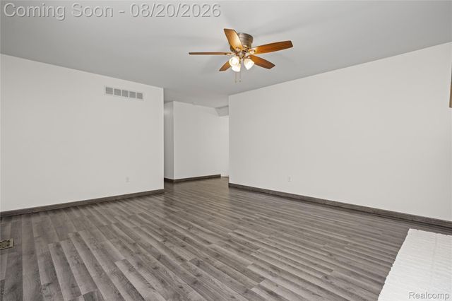 34616 Shorewood Street, Chesterfield Township, MI 48047