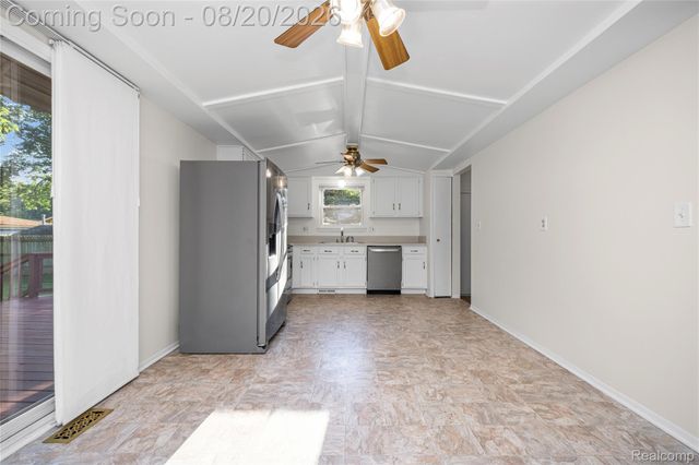 34616 Shorewood Street, Chesterfield Township, MI 48047