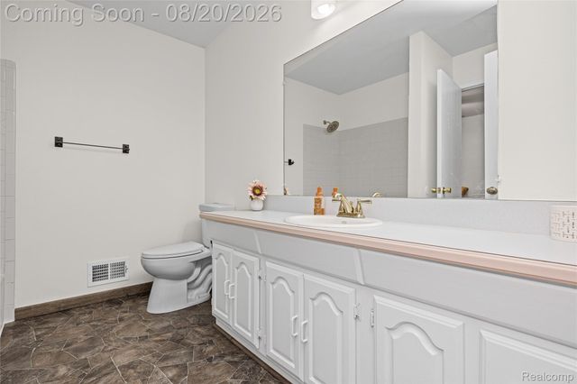 34616 Shorewood Street, Chesterfield Township, MI 48047