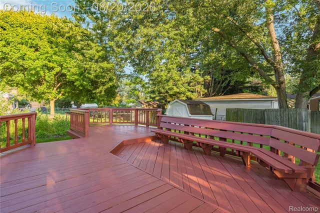 34616 Shorewood Street, Chesterfield Township, MI 48047