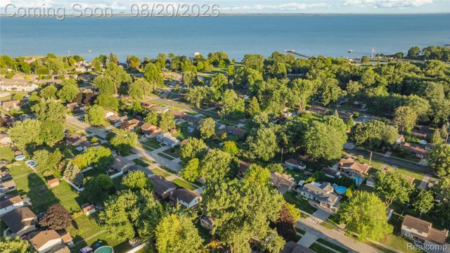 34616 Shorewood Street, Chesterfield Township, MI 48047
