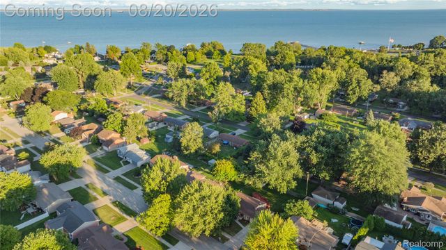 34616 Shorewood Street, Chesterfield Township, MI 48047