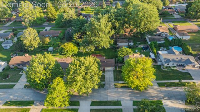 34616 Shorewood Street, Chesterfield Township, MI 48047