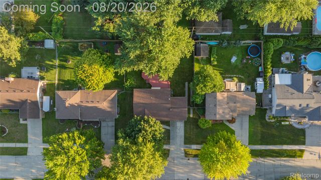 34616 Shorewood Street, Chesterfield Township, MI 48047