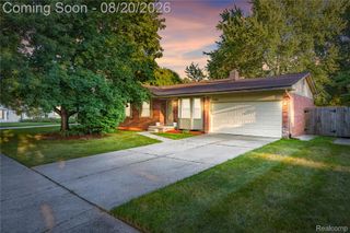 34616 Shorewood Street, Chesterfield Township, MI 48047