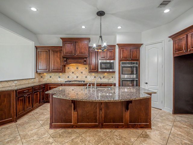 5210 Kenton Place Lane, Fulshear, TX 77441