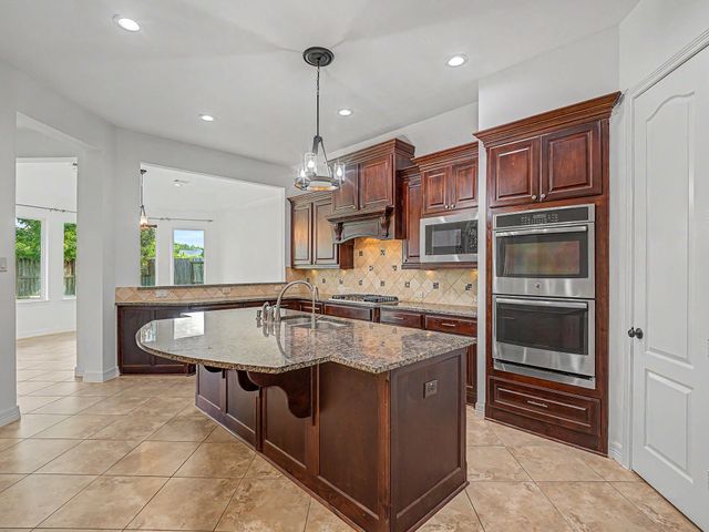 5210 Kenton Place Lane, Fulshear, TX 77441