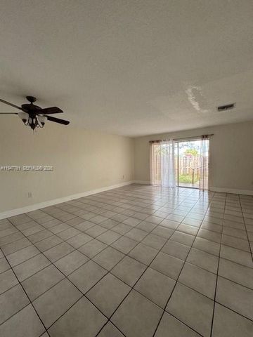 8327 SW 137th Ave 8327, Miami, FL 33183