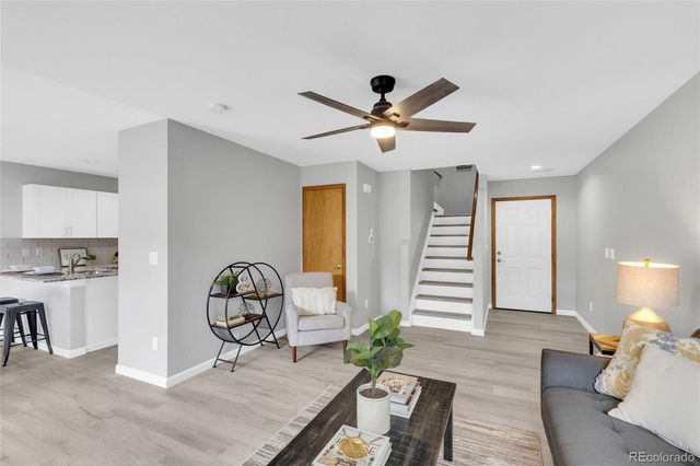 8053 S Kittredge Way, Englewood, CO 80112