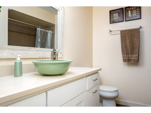 4460 Sw SCHOLLS FERRY Rd 6A, Portland, OR 97225