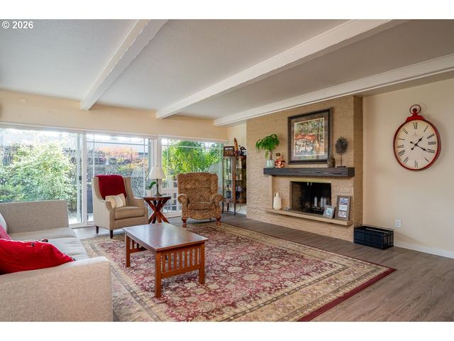 4460 Sw SCHOLLS FERRY Rd 6A, Portland, OR 97225