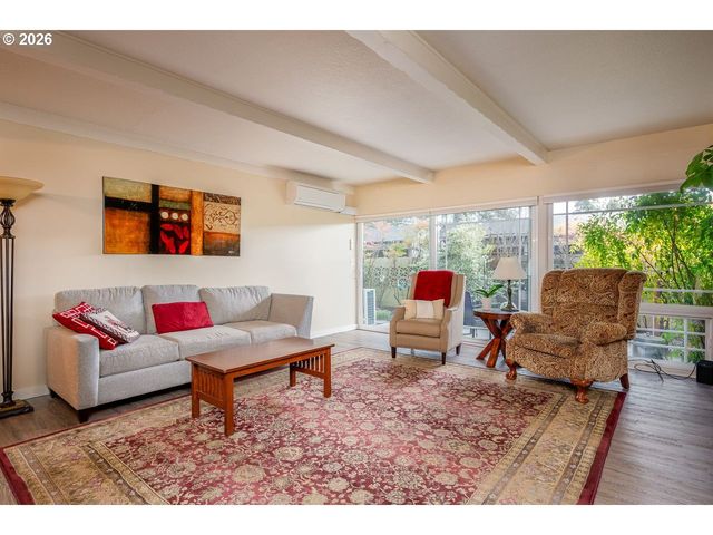 4460 Sw SCHOLLS FERRY Rd 6A, Portland, OR 97225