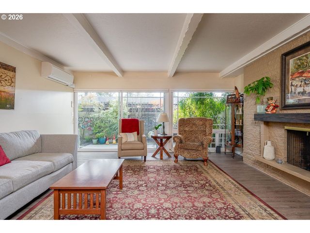 4460 Sw SCHOLLS FERRY Rd 6A, Portland, OR 97225