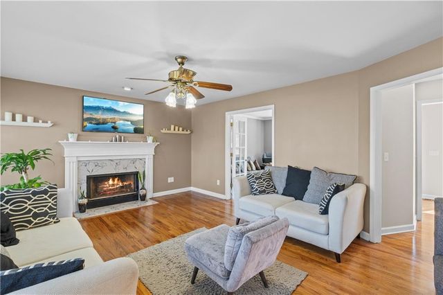 901 Grandview Way NW, Acworth, GA 30101