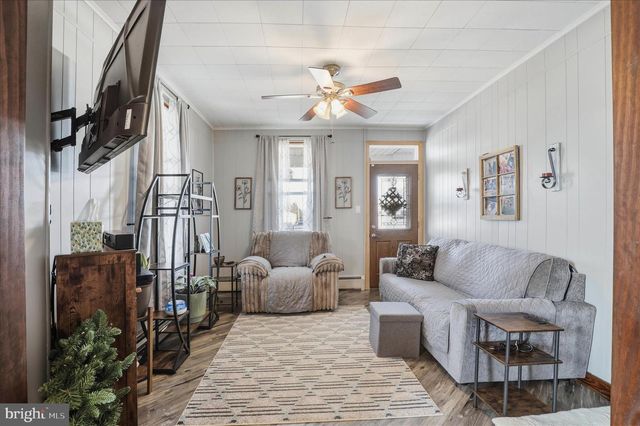 708 W CHERRY ST, Palmyra, PA 17078