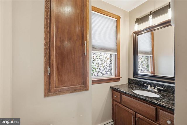 708 W CHERRY ST, Palmyra, PA 17078