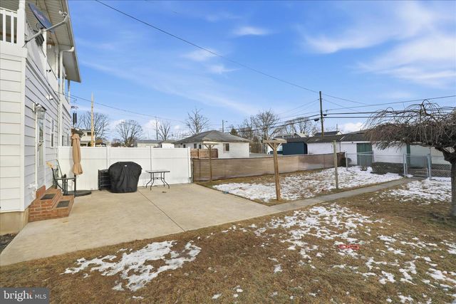 708 W CHERRY ST, Palmyra, PA 17078