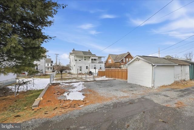 708 W CHERRY ST, Palmyra, PA 17078