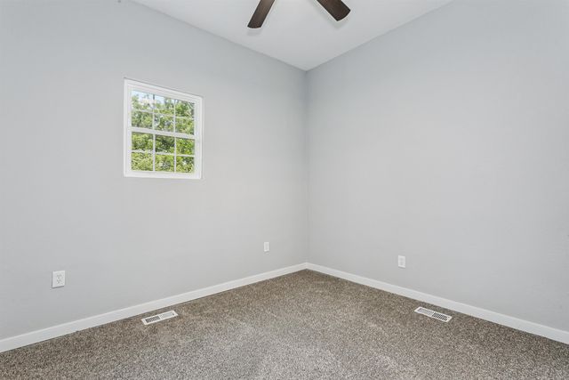 2016 E Chishom St, Wichita, KS 67214
