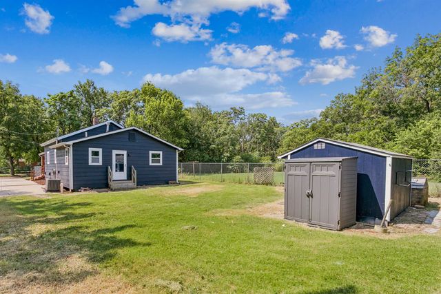 2016 E Chishom St, Wichita, KS 67214
