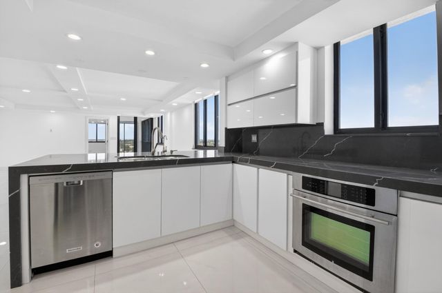 3420 S Ocean Boulevard PH-T, Highland Beach, FL 33487