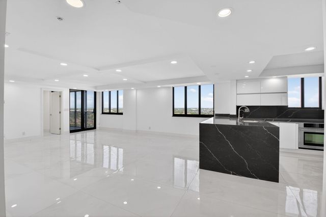 3420 S Ocean Boulevard PH-T, Highland Beach, FL 33487