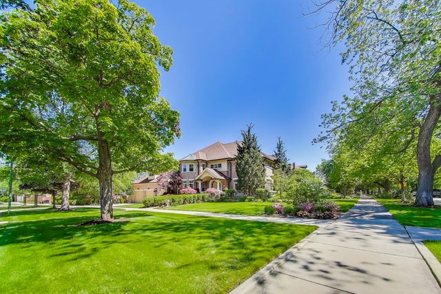 5851 N Newark Avenue, Chicago, IL 60631
