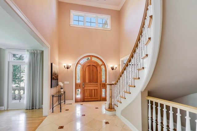 5851 N Newark Avenue, Chicago, IL 60631