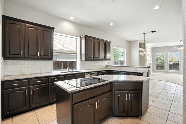 8220 Holliday Road, Lantana, TX 76226