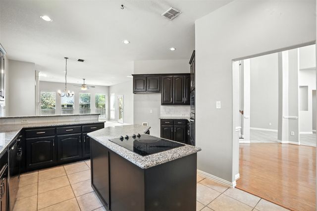 8220 Holliday Road, Lantana, TX 76226