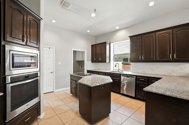 8220 Holliday Road, Lantana, TX 76226