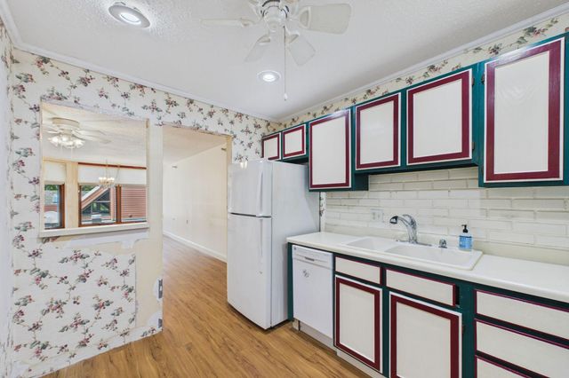 500 County Road B W 119, Roseville, MN 55113