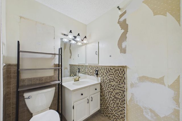 500 County Road B W 119, Roseville, MN 55113
