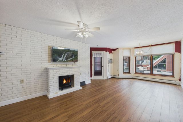 500 County Road B W 119, Roseville, MN 55113