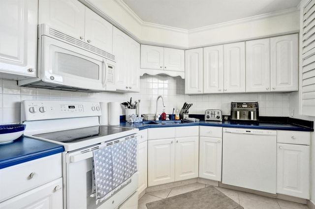132 Lakeshore Drive 317, North Palm Beach, FL 33408