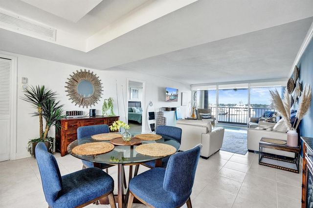 132 Lakeshore Drive 317, North Palm Beach, FL 33408