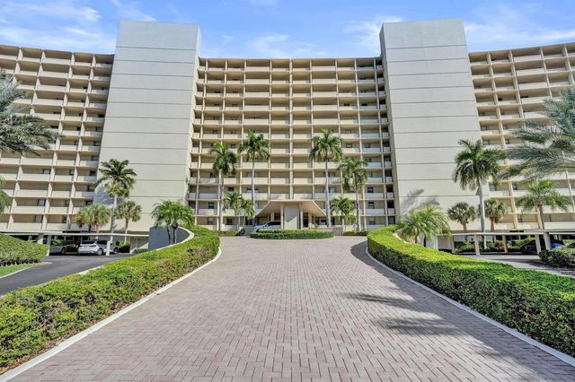 132 Lakeshore Drive 317, North Palm Beach, FL 33408