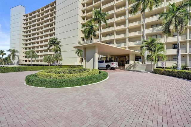 132 Lakeshore Drive 317, North Palm Beach, FL 33408