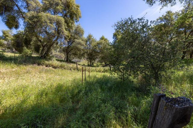4716 Leonard Road, Mariposa, CA 95338