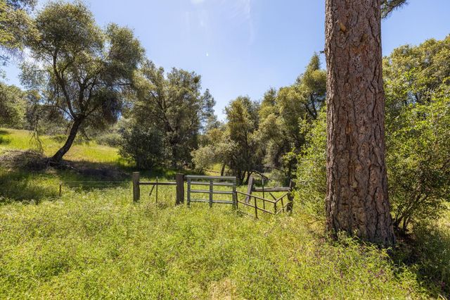 4716 Leonard Road, Mariposa, CA 95338