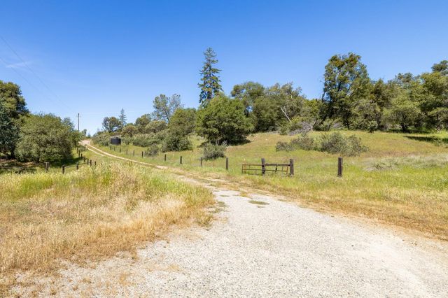 4716 Leonard Road, Mariposa, CA 95338