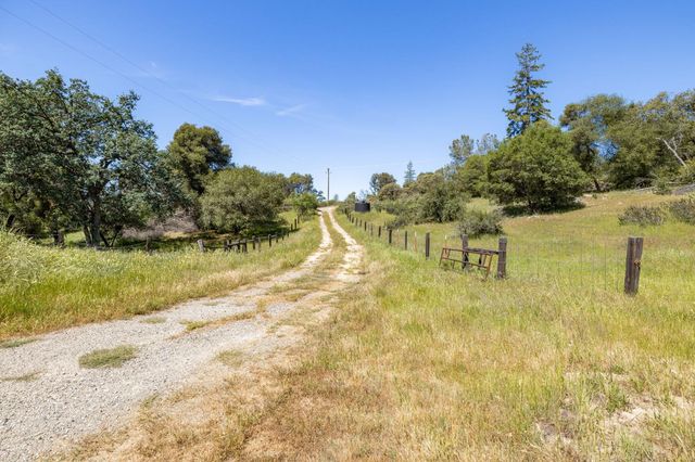 4716 Leonard Road, Mariposa, CA 95338